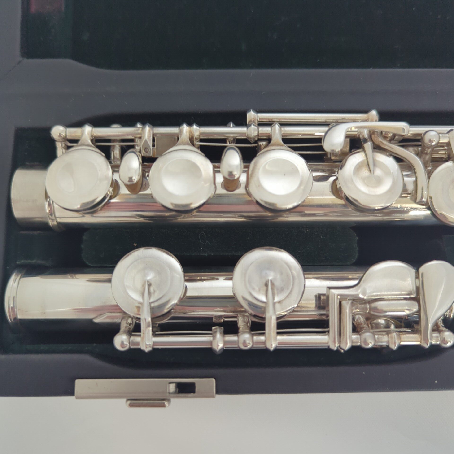 Pearl 525 – Image 3