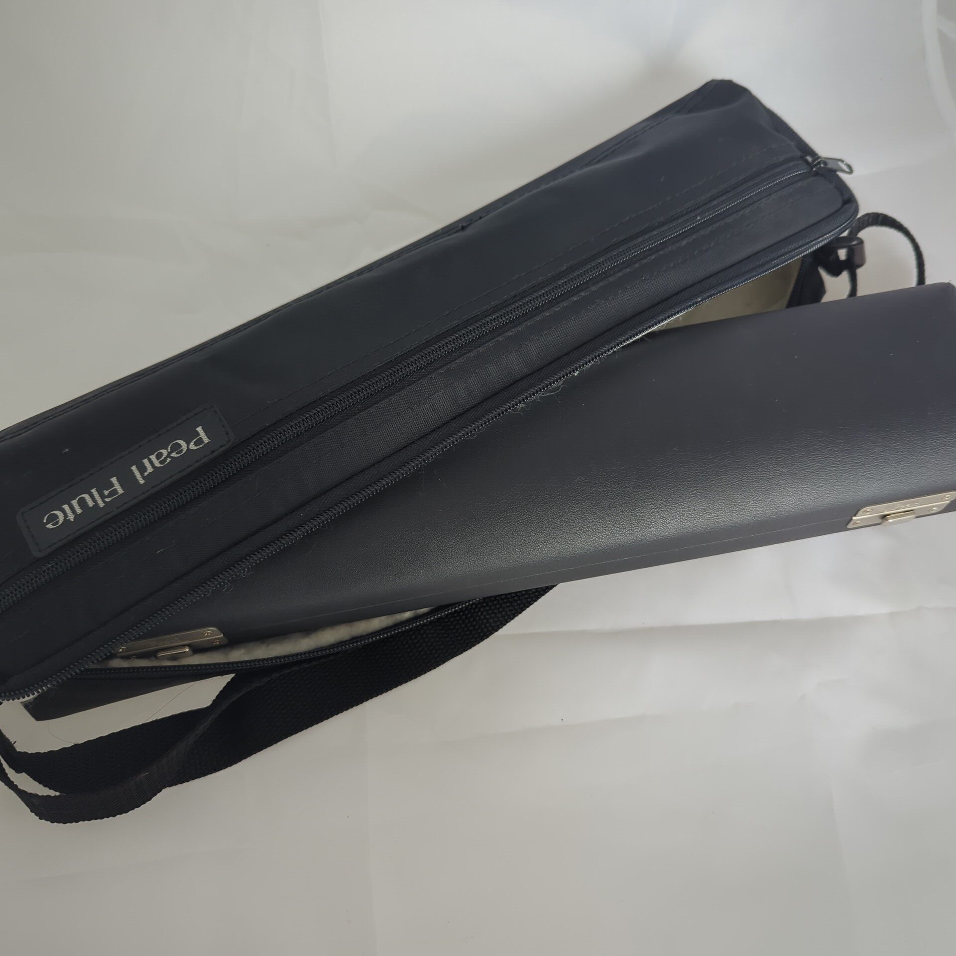 Pearl 525 – Image 10